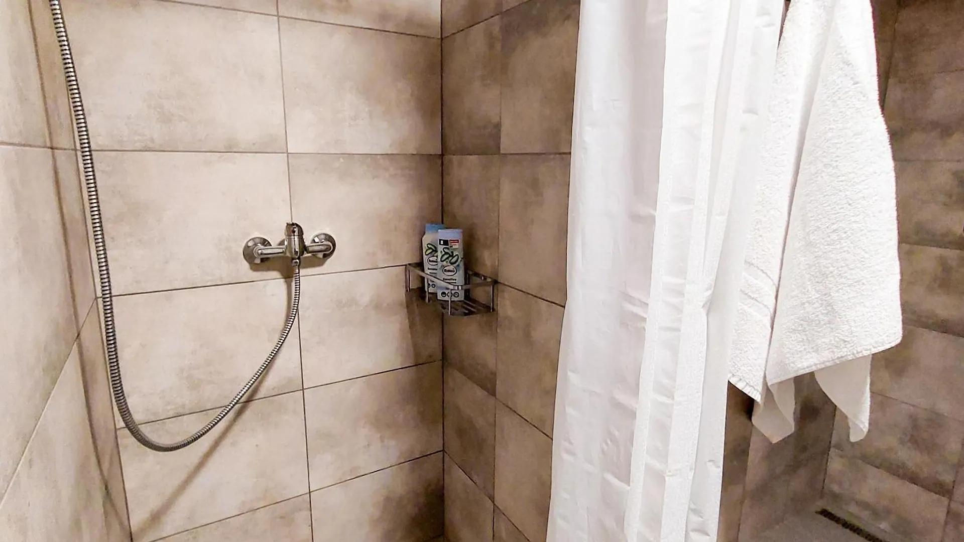 Homestay Pokoj Pro Chvile V Praze Blizko Narodniho Muzea B4 Prague Czech Republic