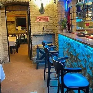Alba Hostal